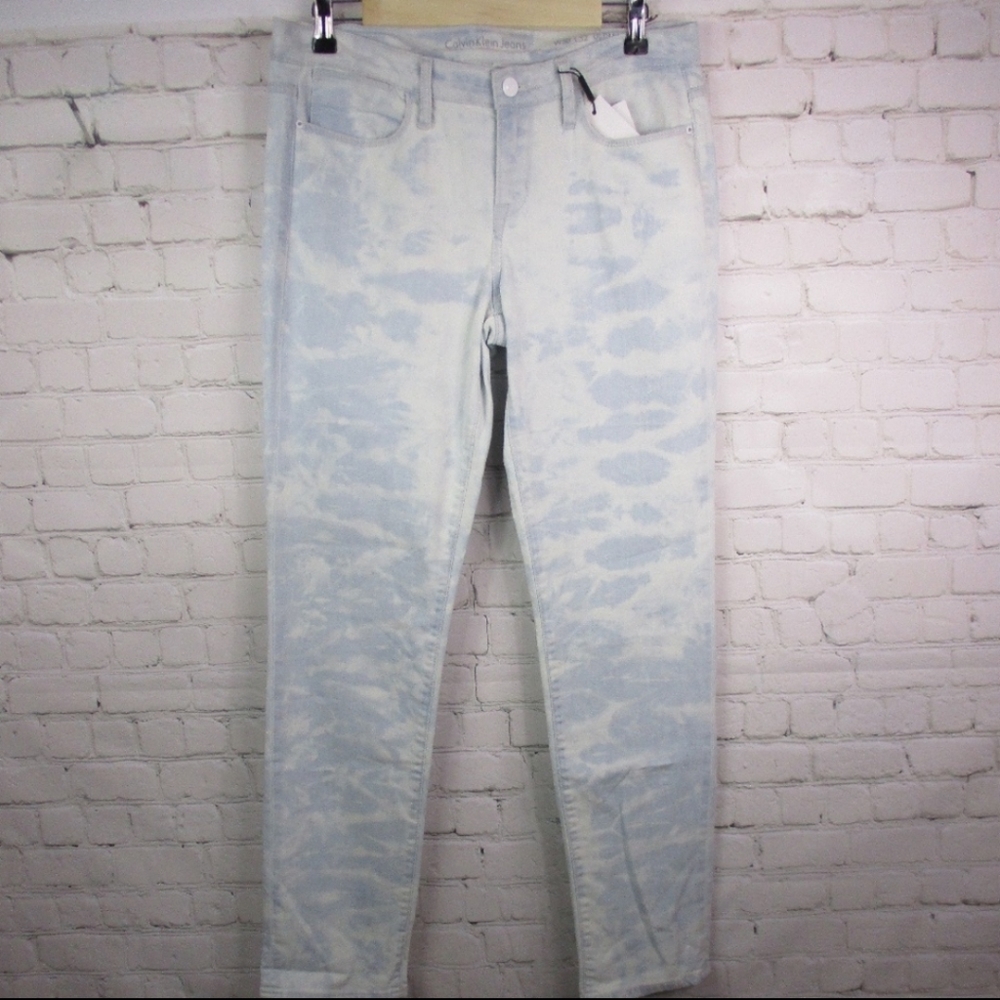 NWT Calvin Klein Acid Wash Ultimate Skinny Jeans